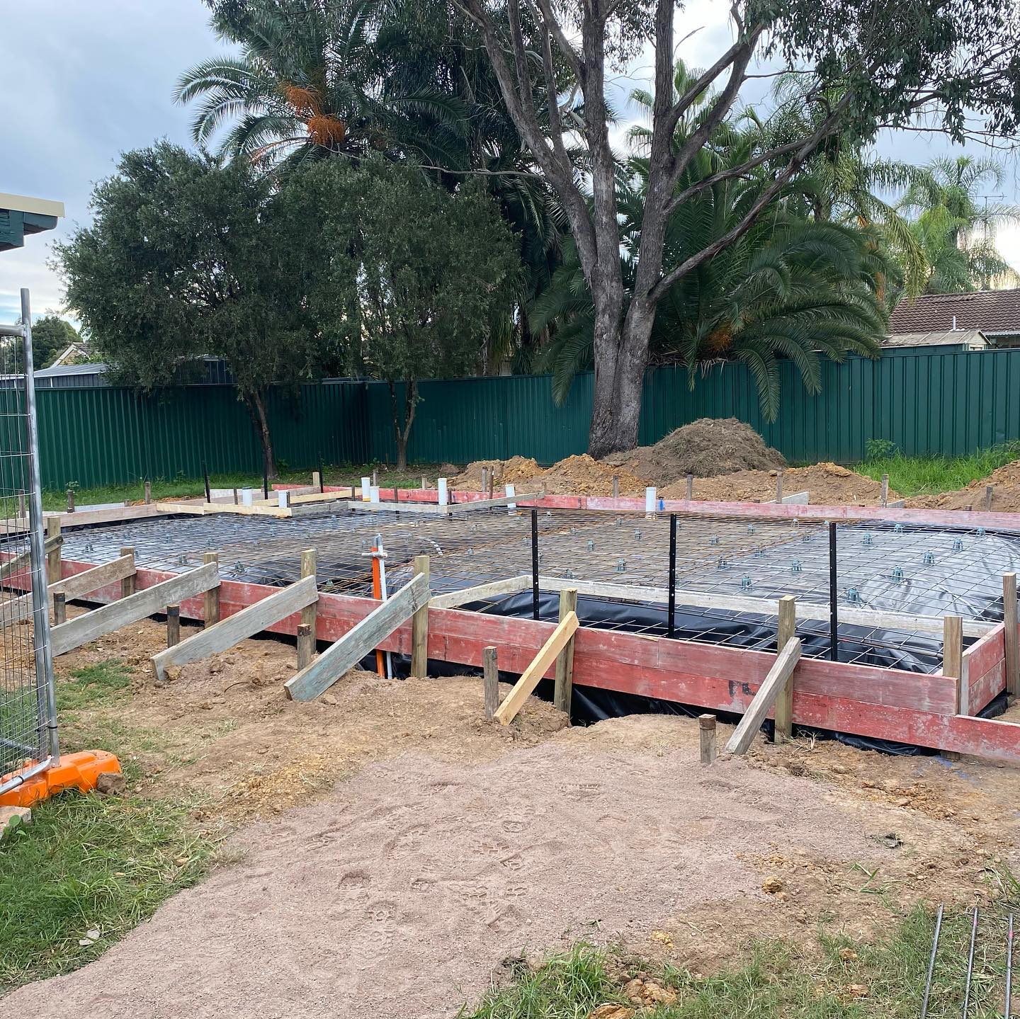 Granny flat — steel reinforcing and footings